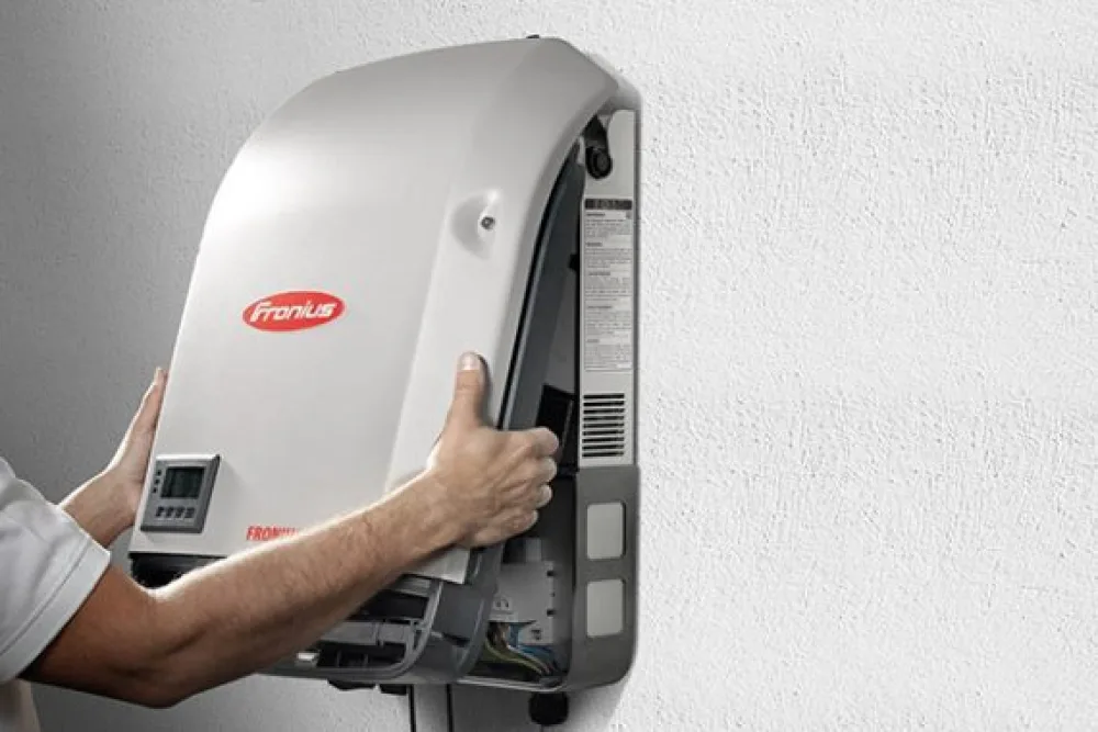 Fronius Eco 25.0-3-S Wechselrichter